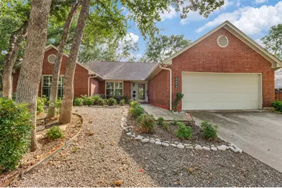 4404 Oak Brook Court, Arlington, TX 76016 - Photo 1