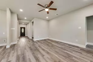 323 Cherry Point Dr, Palmer, TX 75152 - Photo 11