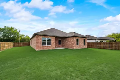 323 Cherry Point Drive, Palmer, TX 75152 - Photo 1