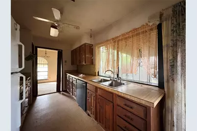8516 Londonderry Lane, Dallas, TX 75228 - Photo 7