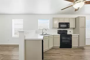 6712 Meadow Way Ln, Fort Worth, TX 76179 - Photo 11