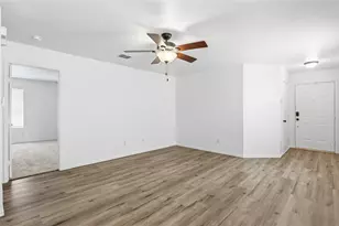6712 Meadow Way Ln, Fort Worth, TX 76179 - Photo 13