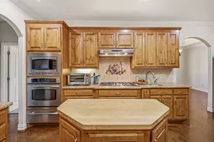 910 Mallard Pointe Dr, Granbury, TX 76049 - Photo 15