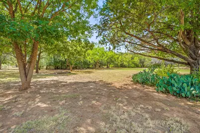 910 Mallard Pointe Drive, Granbury, TX 76049 - Photo 29
