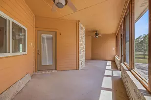 910 Mallard Pointe Dr, Granbury, TX 76049 - Photo 27