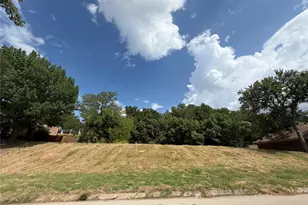 18 Thornhill Rd, Benbrook, TX 76132 - Photo 1
