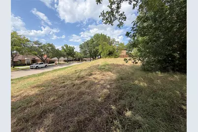 18 Thornhill Road, Benbrook, TX 76132 - Photo 7