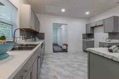 2329 Connor Avenue, Waco, TX 76706 - Photo 19