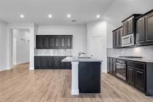 5928 Lovills Creek, Fort Worth, TX 76179 - Photo 7