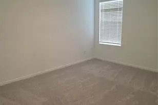 909 Cole St, Howe, TX 75459 - Photo 5
