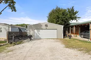 6623 Dayla Ct, Granbury, TX 76049 - Photo 3