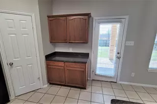 3408 Columbus St, Gainesville, TX 76240 - Photo 9