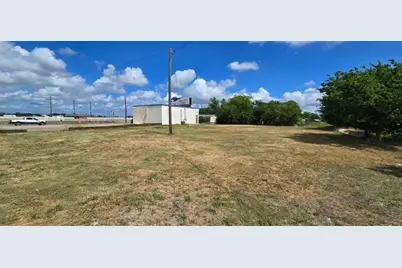1404 N Stemmons, Sanger, TX 76266 - Photo 5