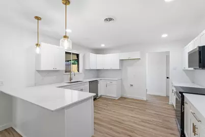 5512 Westcreek Drive, Fort Worth, TX 76133 - Photo 11