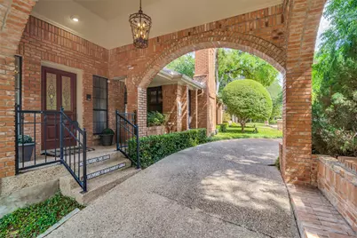 16028 Chalfont Place, Dallas, TX 75248 - Photo 3