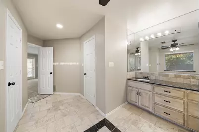 917 Hills Creek Drive, McKinney, TX 75072 - Photo 15