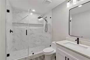 209 W 9th St, Kemp, TX 75143 - Photo 17