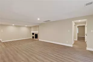 209 W 9th St, Kemp, TX 75143 - Photo 9