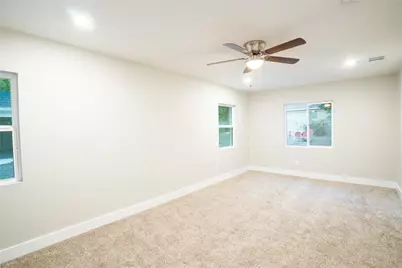 209 W 9th Street, Kemp, TX 75143 - Photo 9