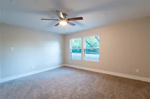 209 W 9th St, Kemp, TX 75143 - Photo 11