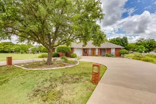22011 Pebble Dr, Whitney, TX 76692 - Photo 3
