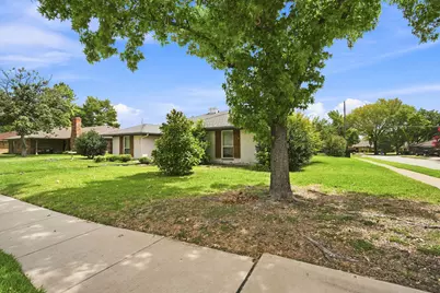 2005 Yorkstown Drive, Ennis, TX 75119 - Photo 5