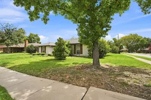 2005 Yorkstown Dr, Ennis, TX 75119 - Photo 5