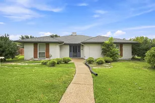 2005 Yorkstown Dr, Ennis, TX 75119 - Photo 3
