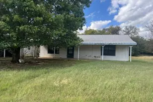300 E 3rd St, Iredell, TX 76649 - Photo 11