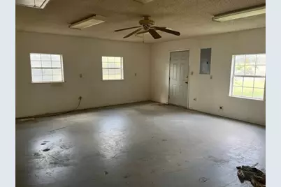 300 E 3rd Street, Iredell, TX 76649 - Photo 21