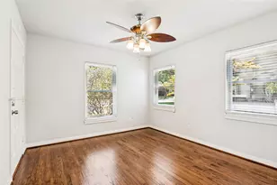 1043 N Edgefield Ave, Dallas, TX 75208 - Photo 13