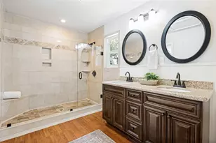 1043 N Edgefield Ave, Dallas, TX 75208 - Photo 21
