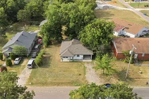 302 Gene Autry Dr, Tioga, TX 76271 - Photo 21