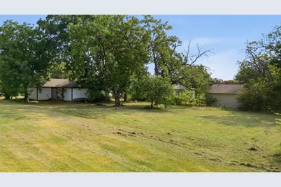 302 Gene Autry Drive, Tioga, TX 76271 - Photo 23