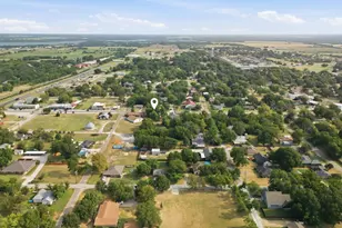 302 Gene Autry Dr, Tioga, TX 76271 - Photo 19