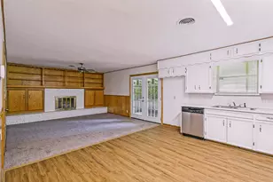 5729 Wharton Dr, Fort Worth, TX 76133 - Photo 11