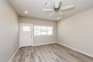 622 Ava Trl, Lewisville, TX 75057 - Photo 3