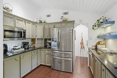 3218 Sunrise Court, Granbury, TX 76048 - Photo 9