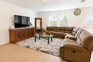 241 Adelina Dr, Little Elm, TX 75068 - Photo 5