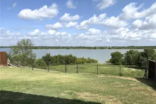 2800 Appaloosa Ct, Little Elm, TX 75068 - Photo 11