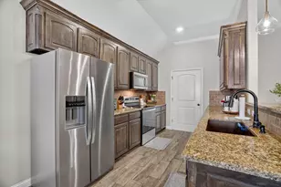 108 Meritt St, Godley, TX 76044 - Photo 7