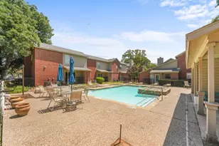 1456 Meadowood Village Dr, Fort Worth, TX 76120 - Photo 17