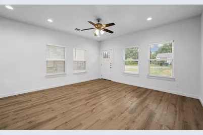 918 W Ford Street, Denison, TX 75020 - Photo 3
