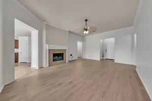 737 E Sheila Cir, Joshua, TX 76058 - Photo 5