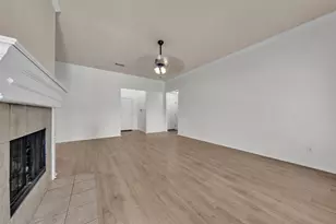 737 E Sheila Cir, Joshua, TX 76058 - Photo 7