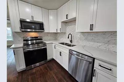 211 N Hampton Road, Dallas, TX 75208 - Photo 13