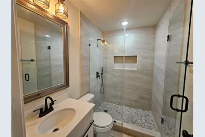 211 N Hampton Road, Dallas, TX 75208 - Photo 19