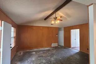 1707 15th St, Mineral Wells, TX 76067 - Photo 7