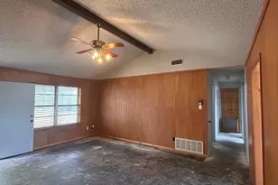 1707 15th St, Mineral Wells, TX 76067 - Photo 5