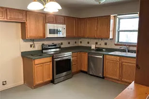 1707 15th St, Mineral Wells, TX 76067 - Photo 9